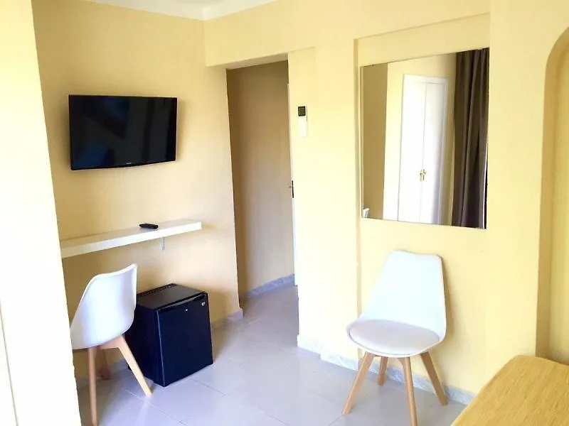 Hostel HR Gil Palmanova Spanien